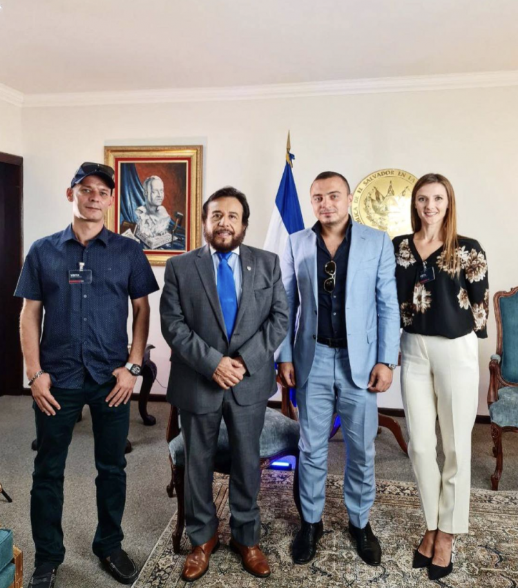 (On the photo from left to right: Ilya Max, co-producer “Encrypred”, Vice President of El Salvador Félix Ulloa, co-producers: Alex Belov and Ksenia Kiseleva). 